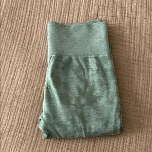 GYMSHARK CAMO LEGGINGS